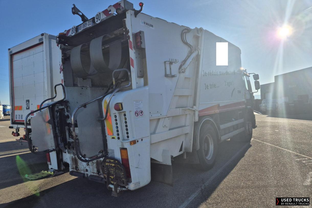 Renault Trucks Premium Distribution 320