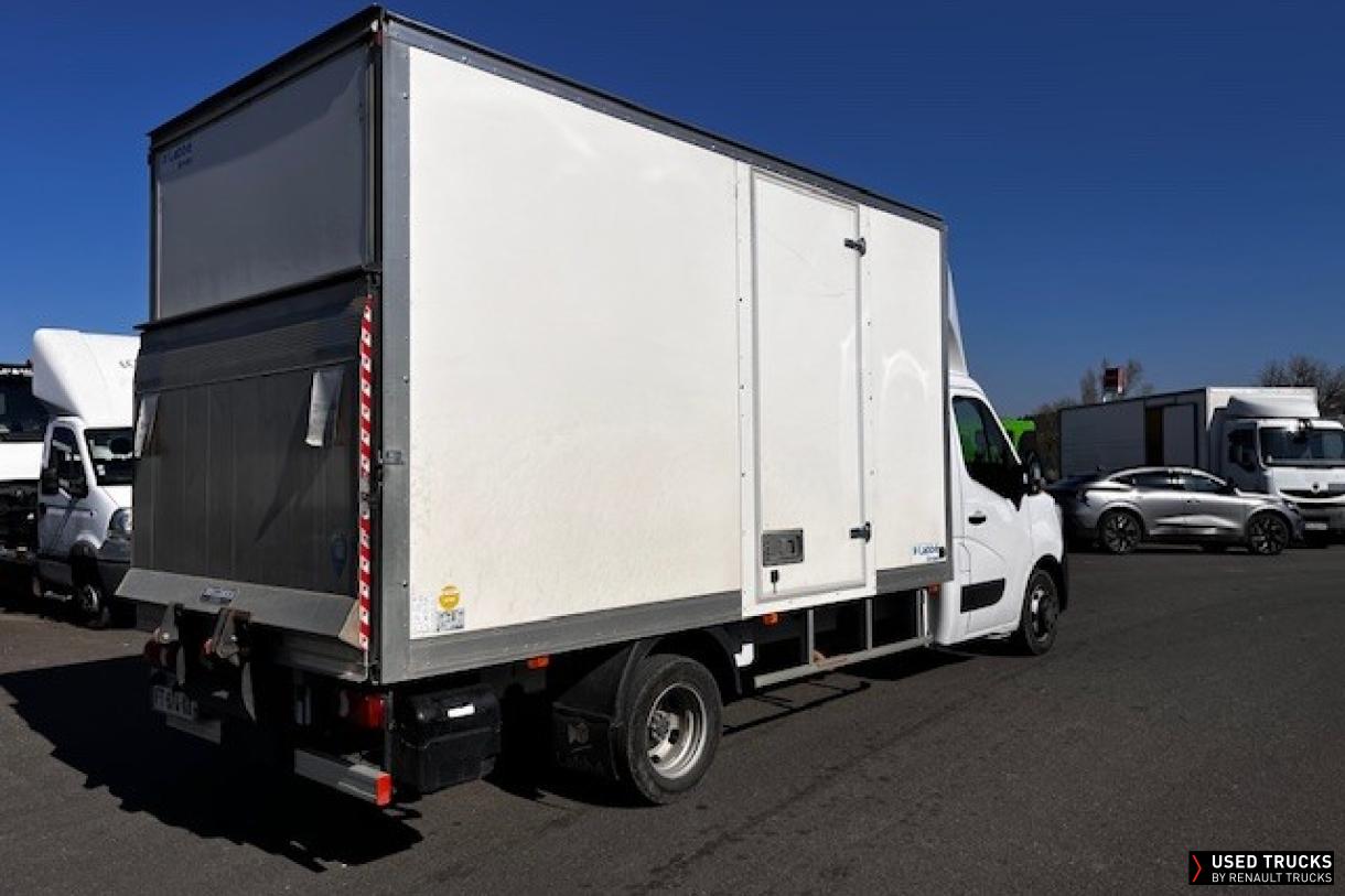 Renault Master 145