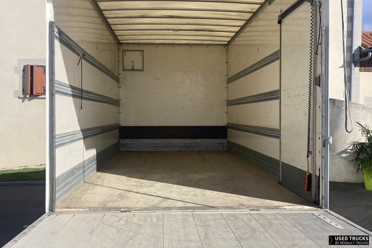 Renault Trucks D 210