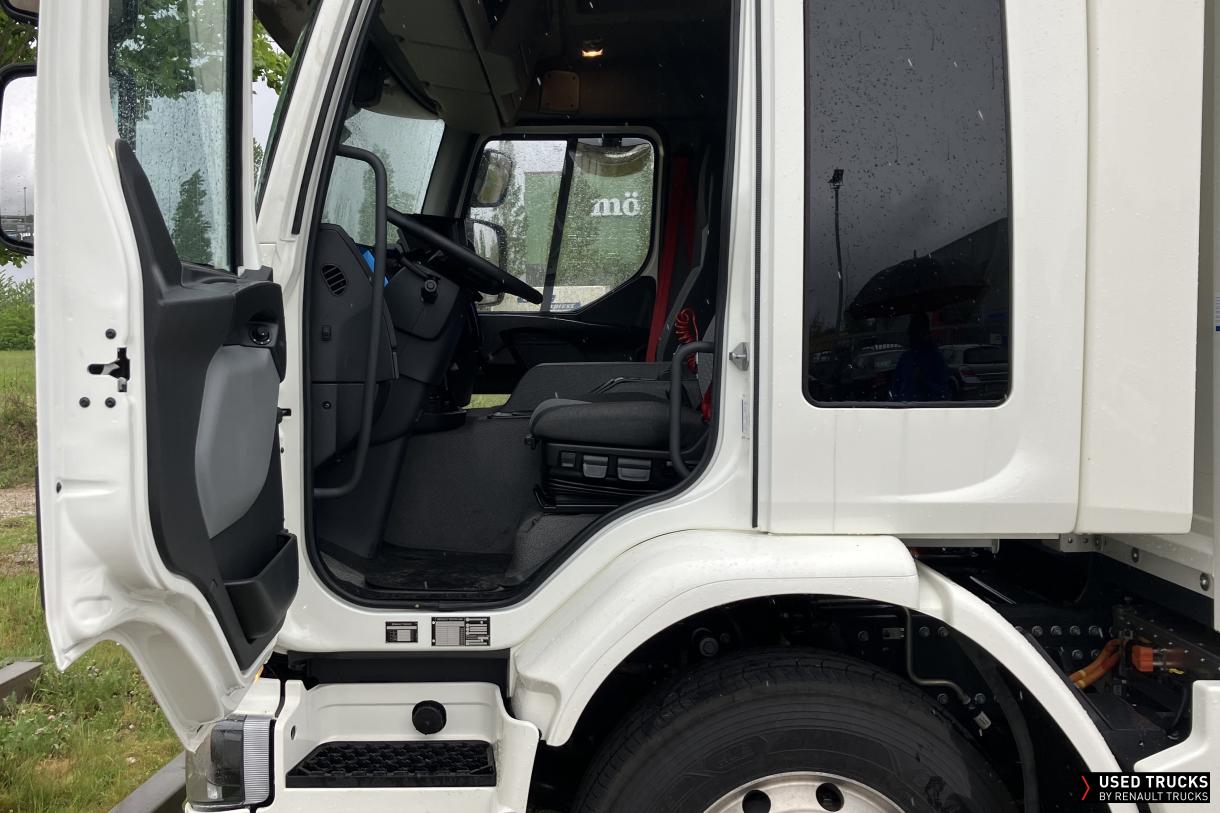 Renault Trucks D Wide 