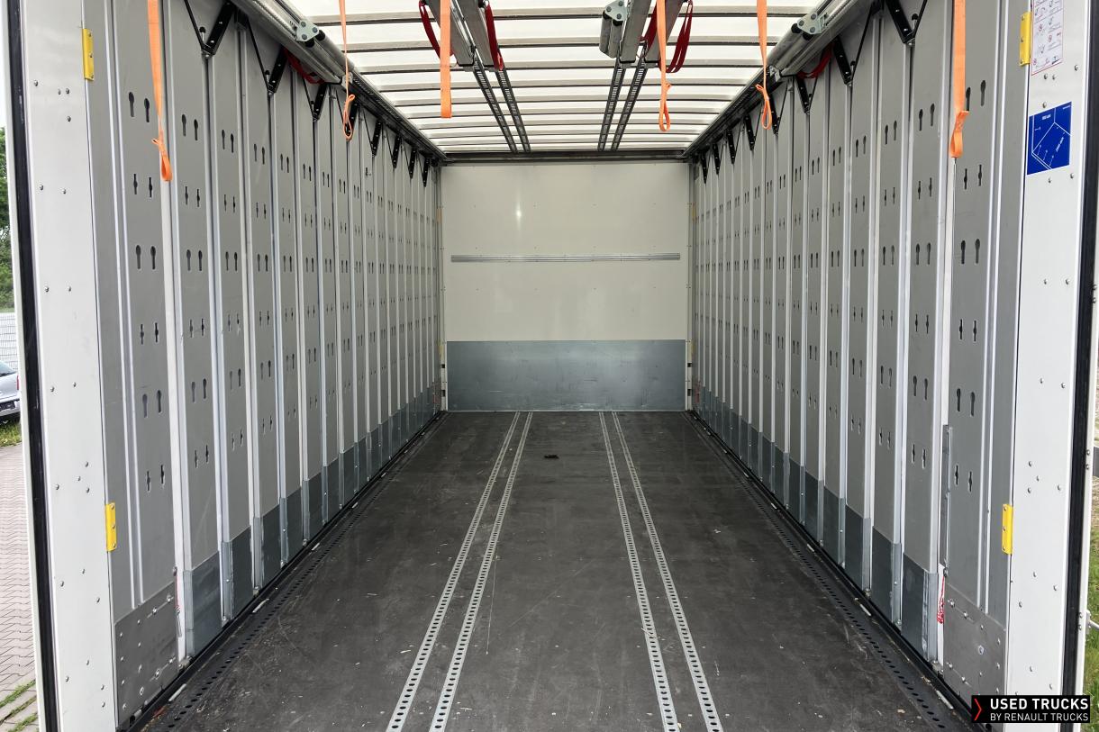 Renault Trucks D Wide 
