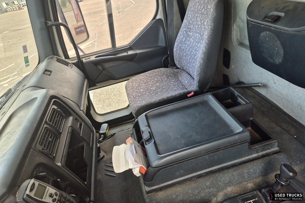 Renault Trucks Premium 210