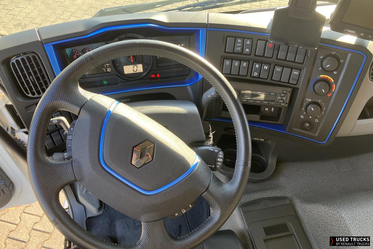 Renault Trucks D Wide 