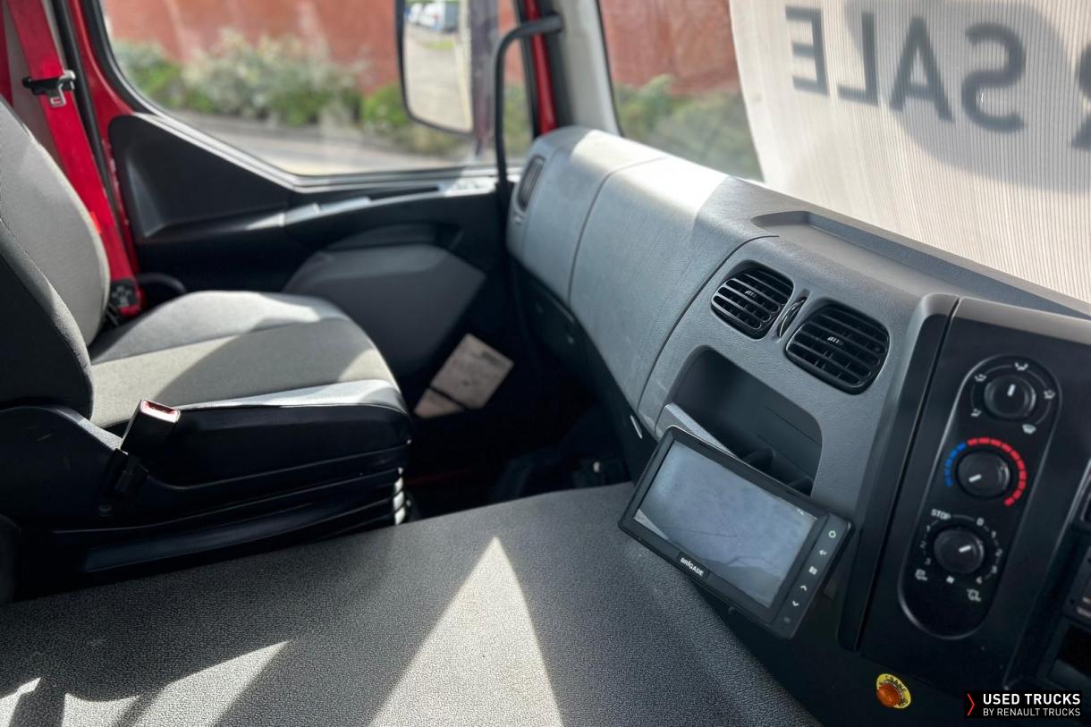 Renault Trucks D Wide 320