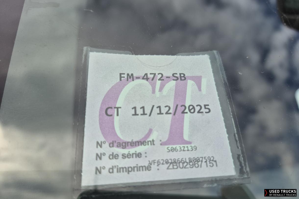 Renault Trucks D Wide 320