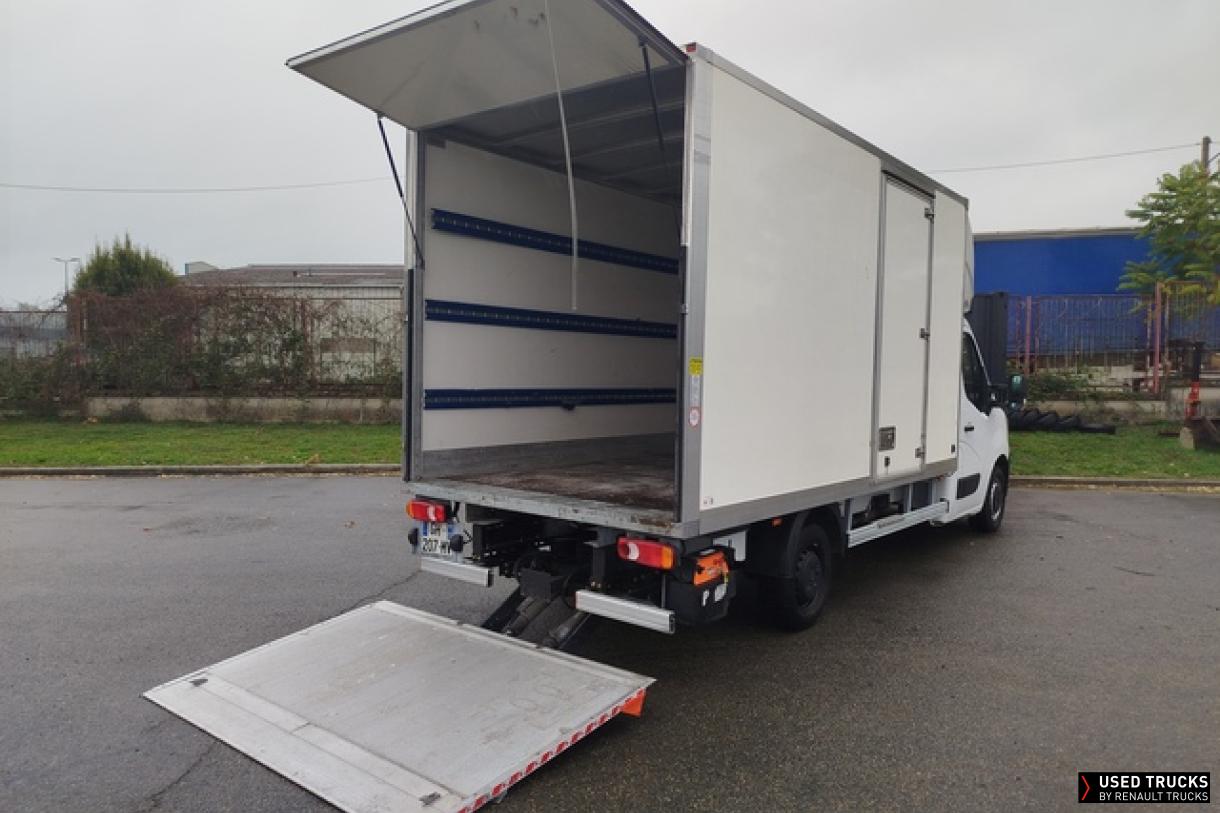 Renault Master 145