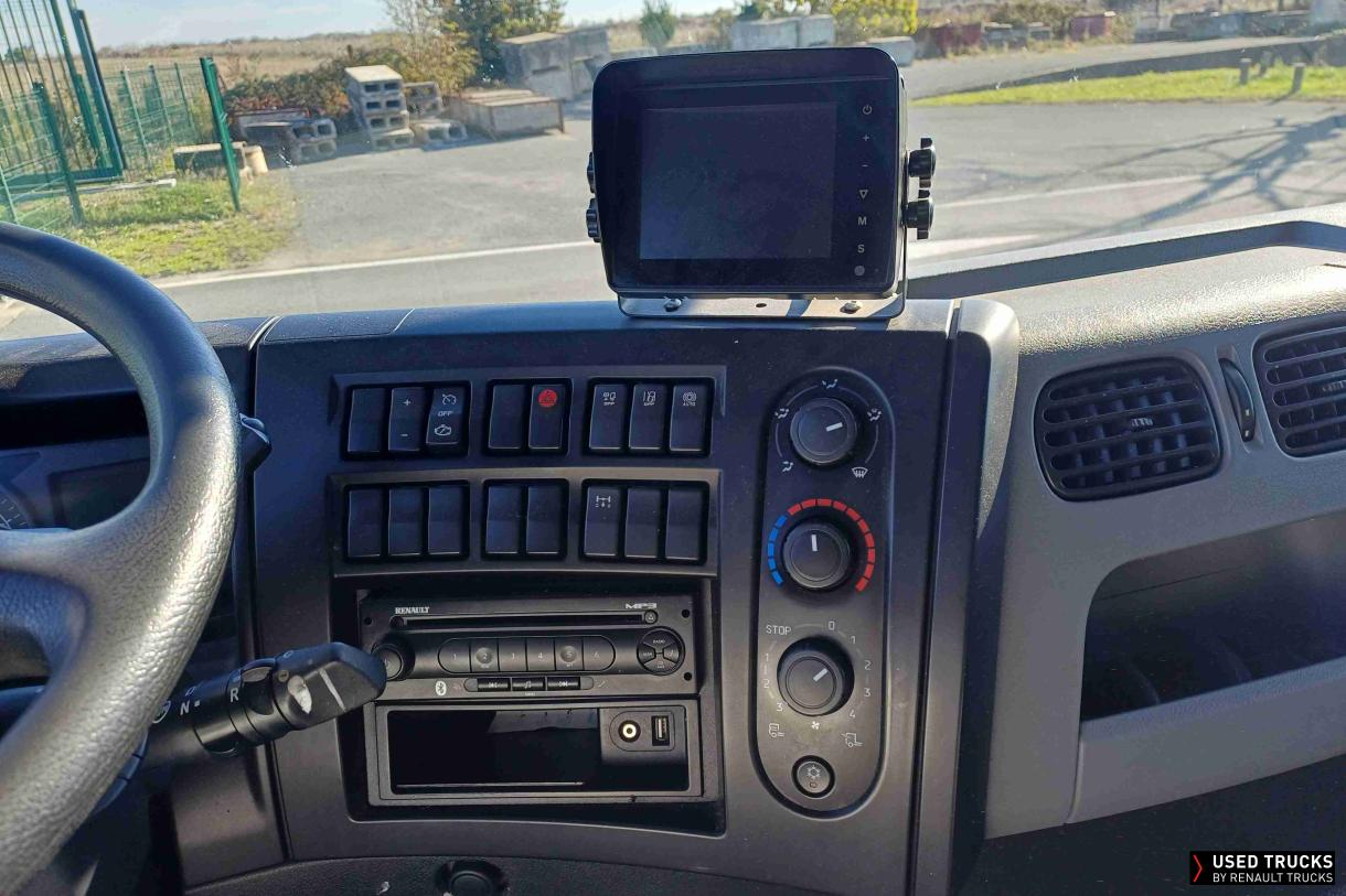 Renault Trucks D Wide 320