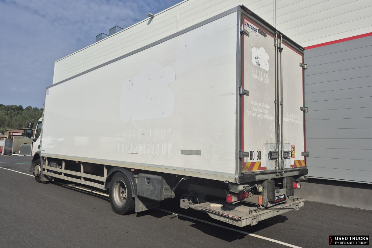 Renault Trucks D Wide 320