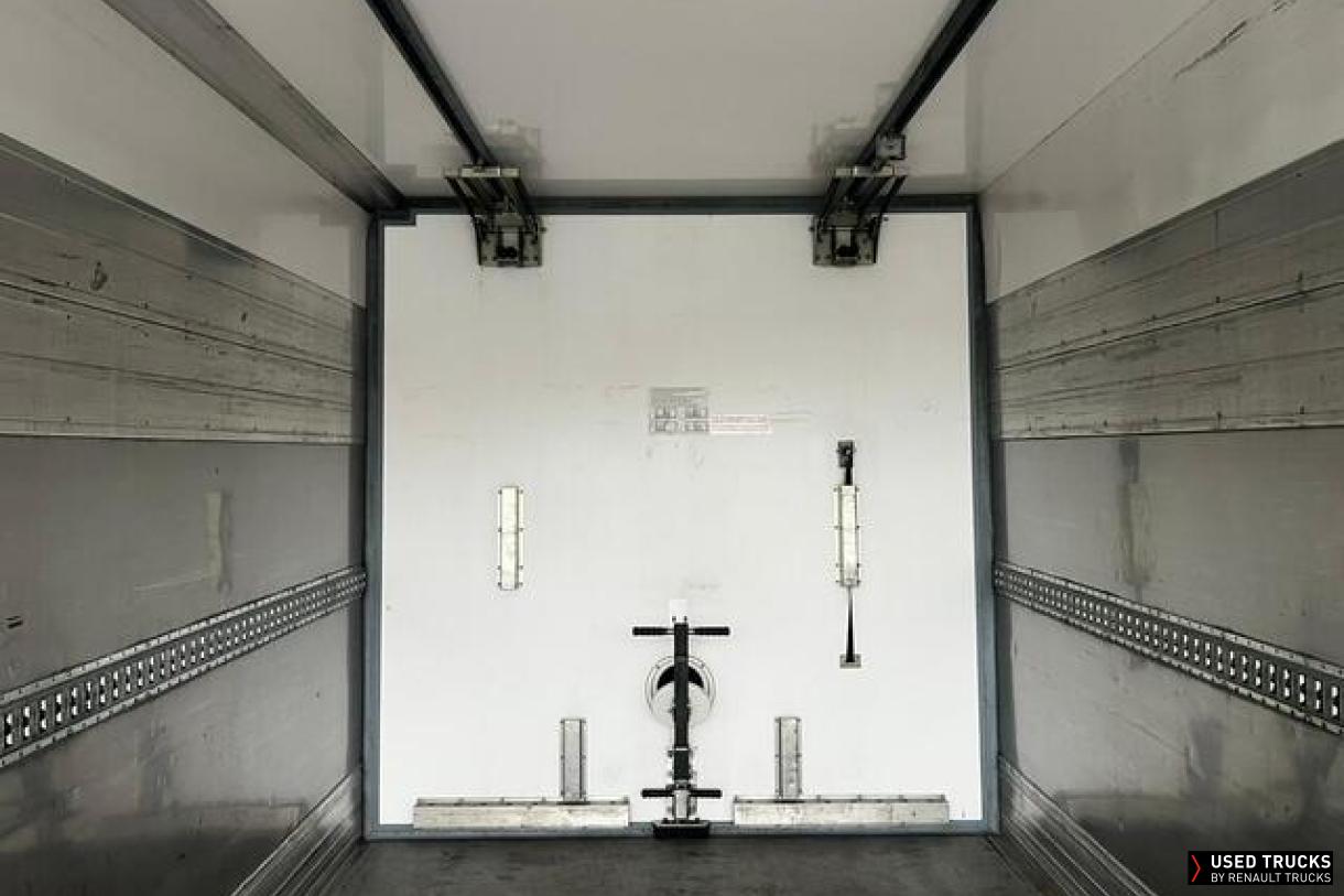 Renault Trucks D Wide 280