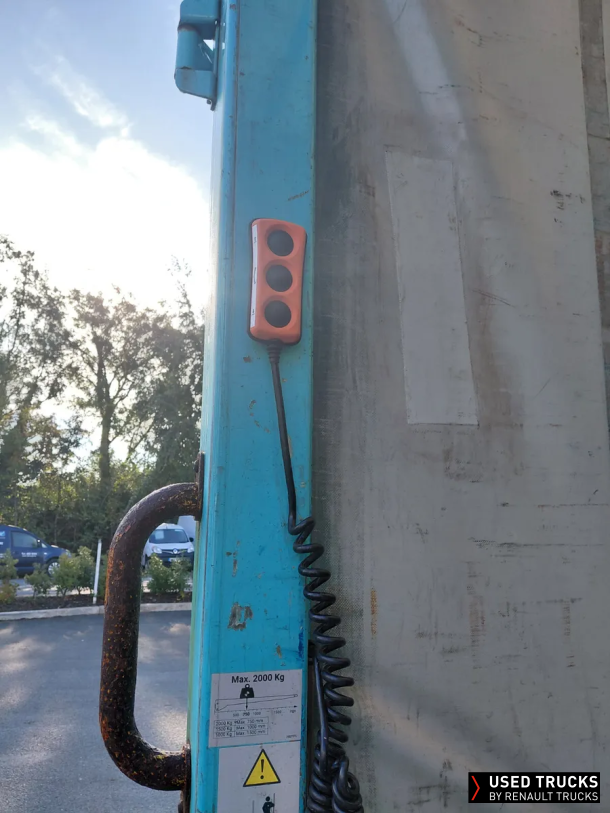 Renault Trucks D Wide 320