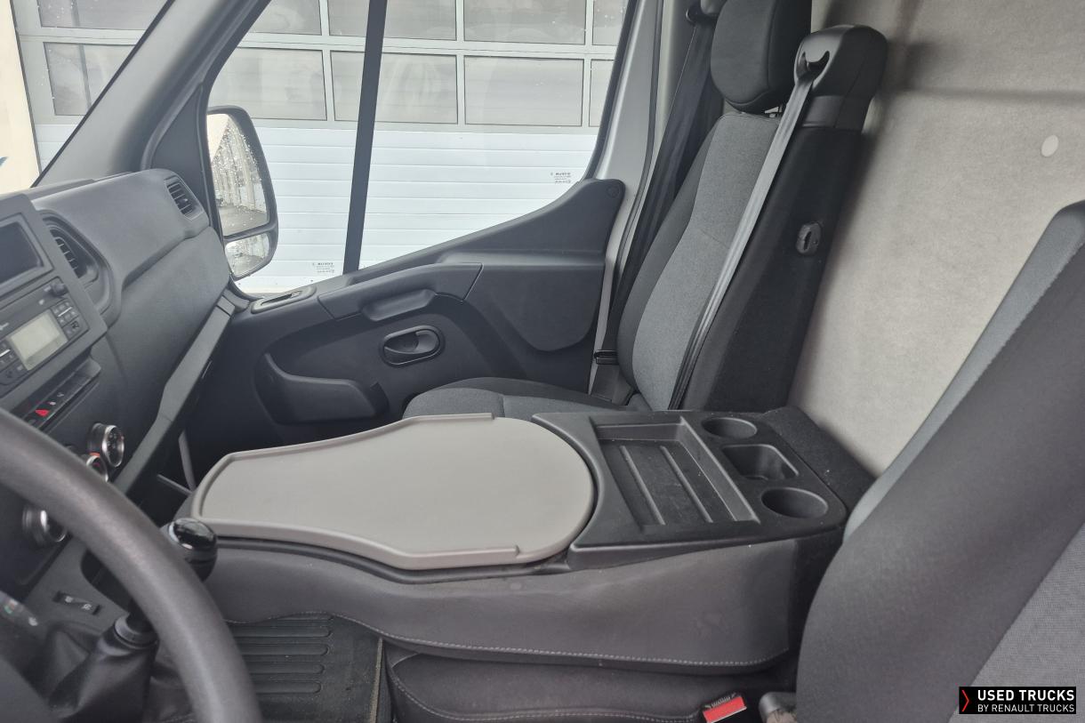 Nissan Interstar 150