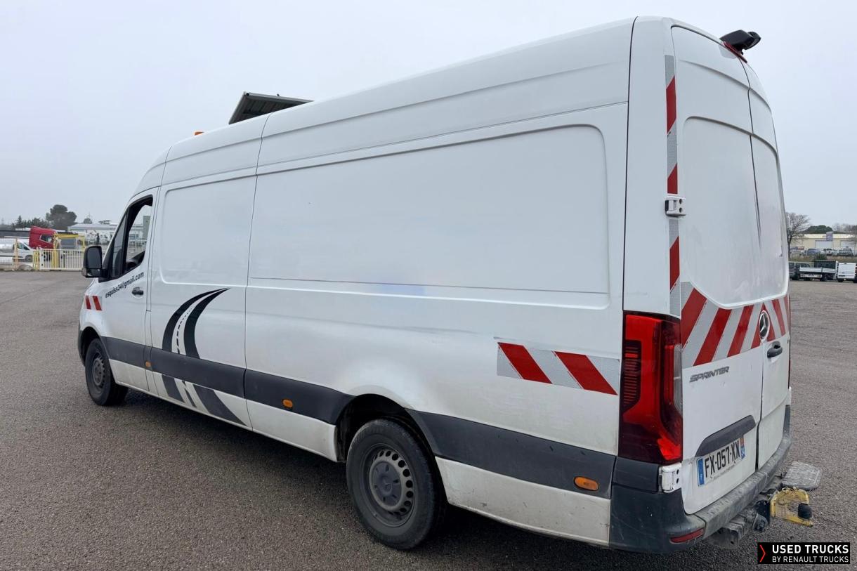 Mercedes-Benz Sprinter 140