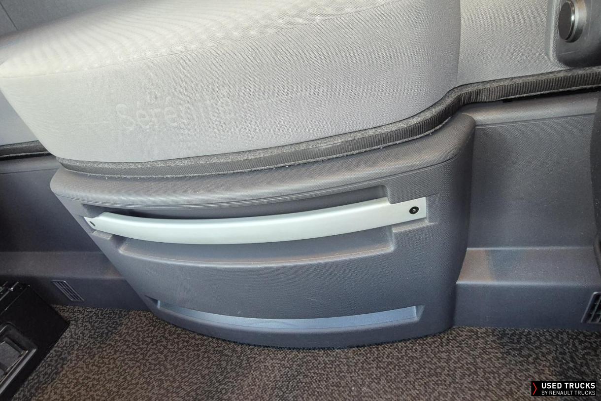 Renault Trucks T High 