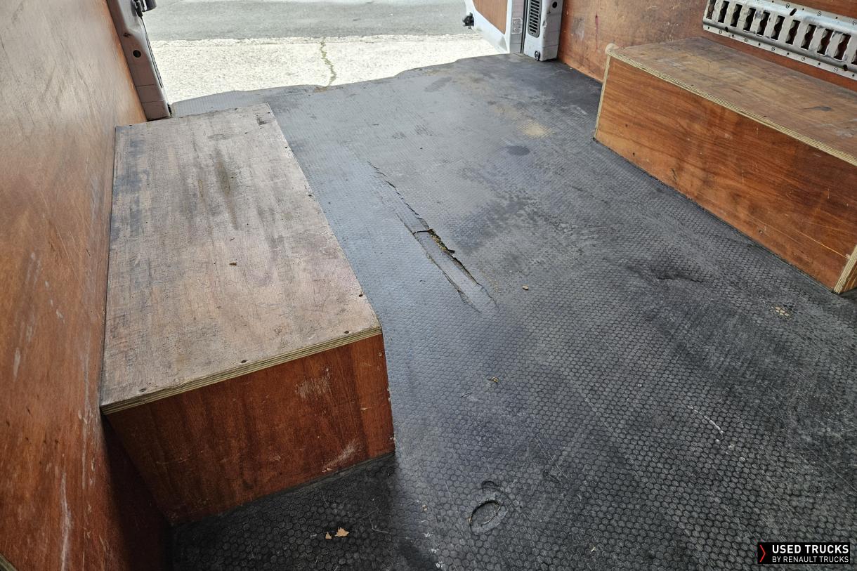 Renault Trucks Master 165