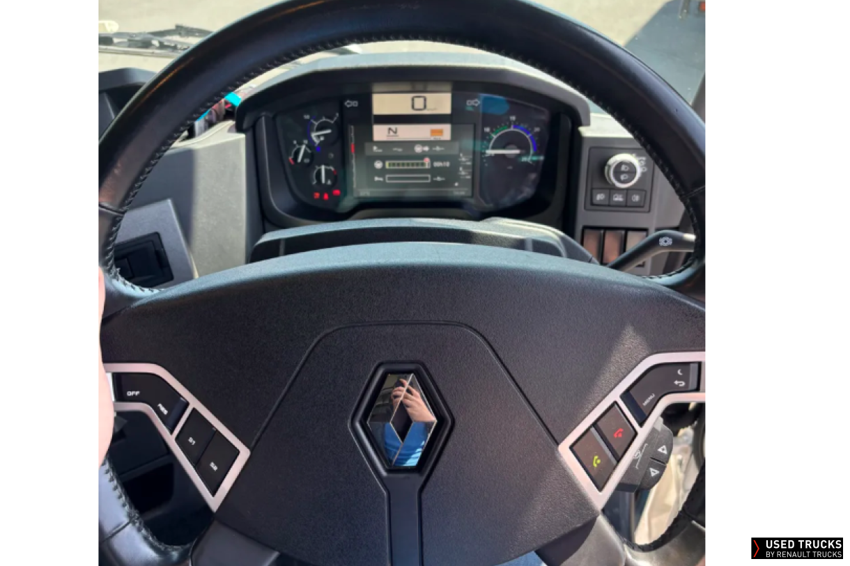 Renault Trucks T High 
