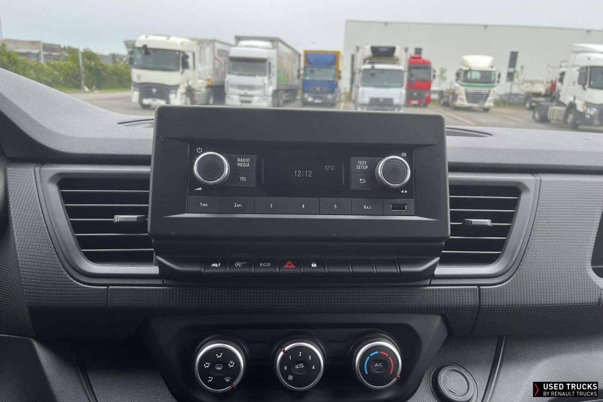 Renault Trafic 130