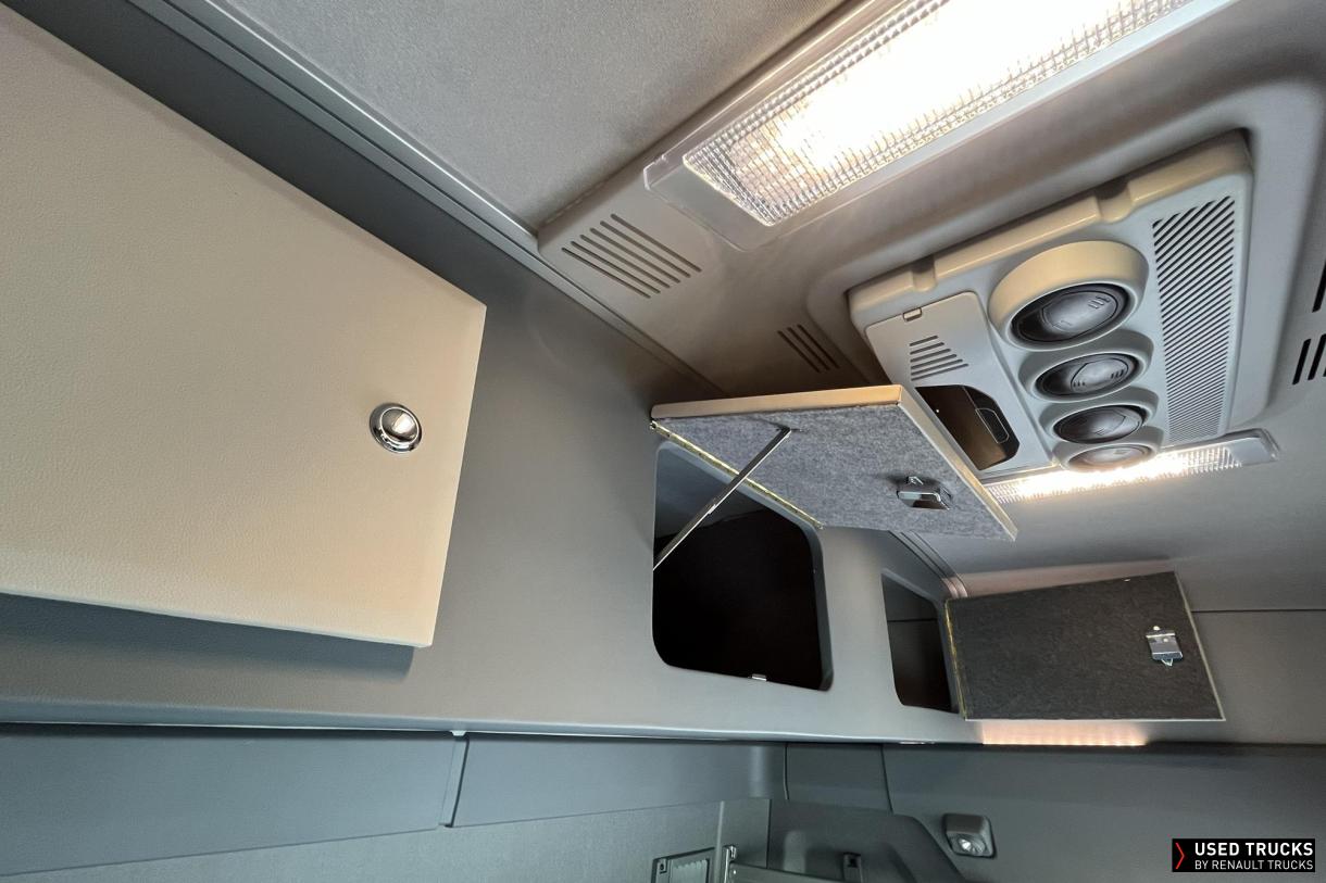 Renault Trucks T High 