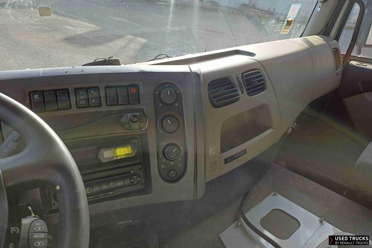 Renault Trucks Premium Distribution 270