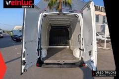 Renault Trucks Master
                                          135